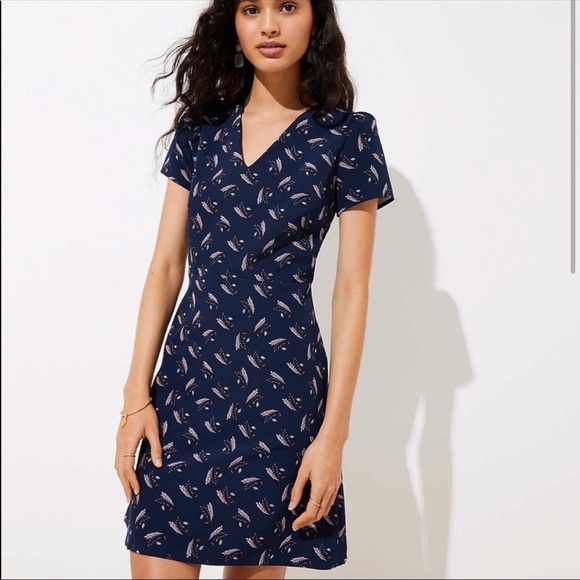 Loft Size 2 V-Neck Fit and Flare Dress w Pockets - Picture 5 of 9